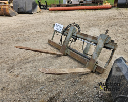 Manitou pallet forks