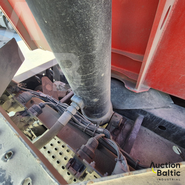 Kässbohrer XS / RICT10