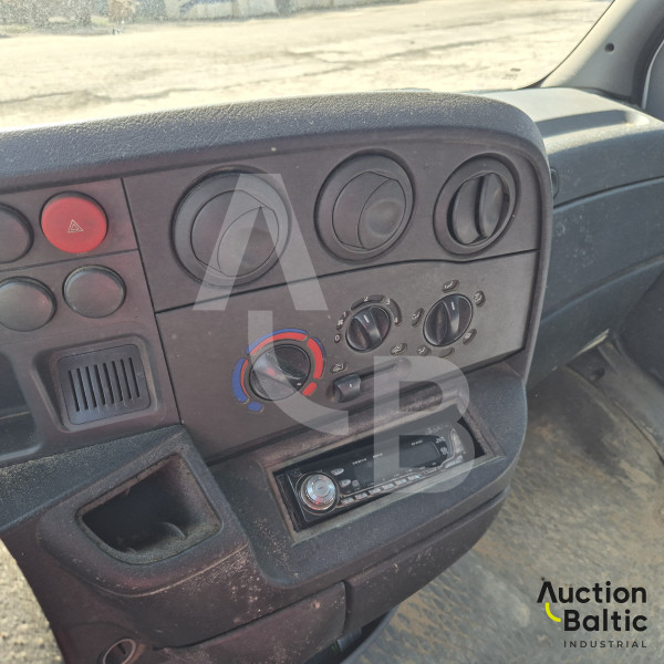 Iveco 35S 13