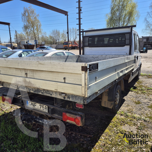 Iveco 35S 13