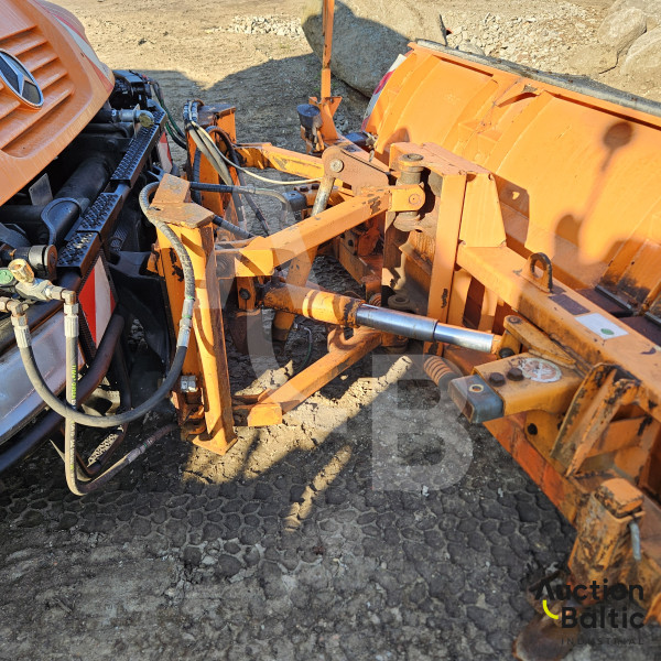 DAIMLERCHRYSLER UNIMOG U 290 405/10