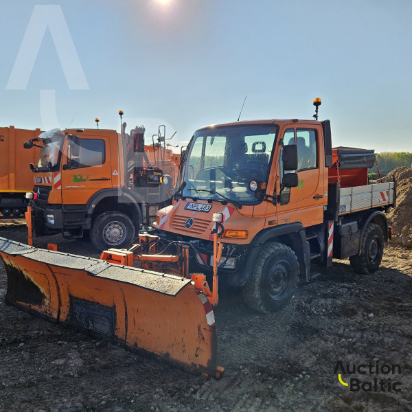 DAIMLERCHRYSLER UNIMOG U 290 405/10