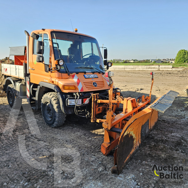 DAIMLERCHRYSLER UNIMOG U 290 405/10