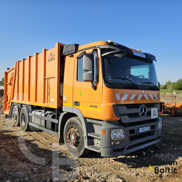 Mercedes-Benz 2536 L 6X2