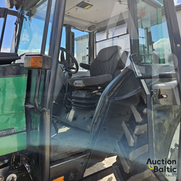 Valtra A-95-4