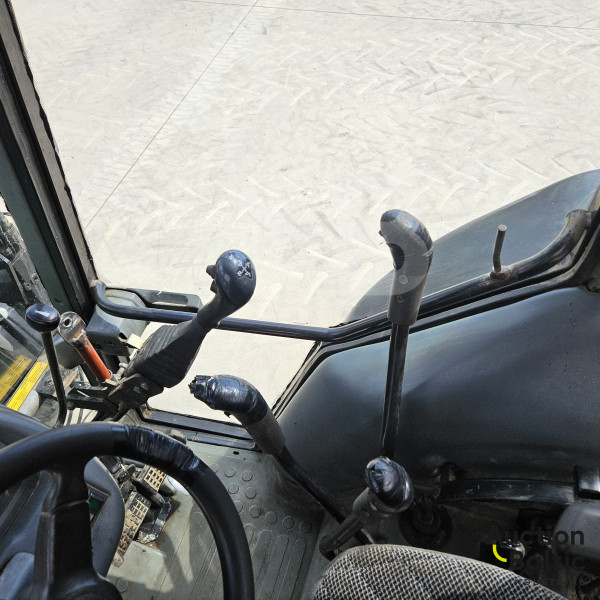Valtra A-95-4