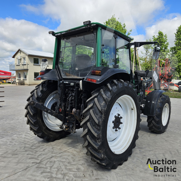 Valtra A-95-4