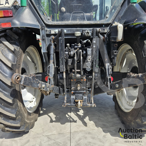 Valtra A-95-4