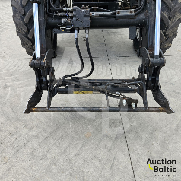 Valtra A-95-4