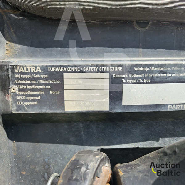 Valtra A-95-4