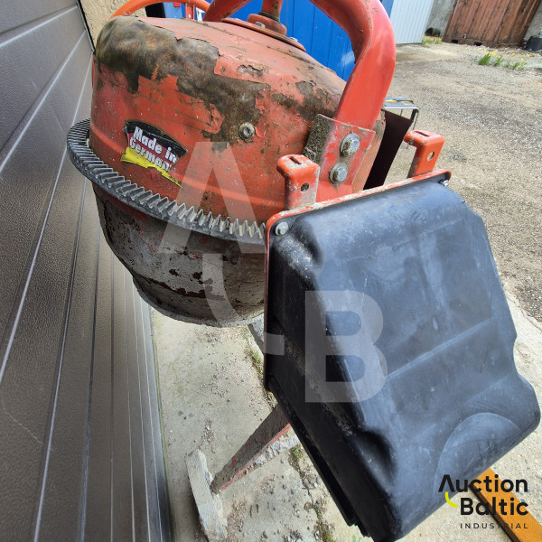 Concrete mixer