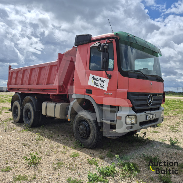 Mercedes-Benz Actros 3341