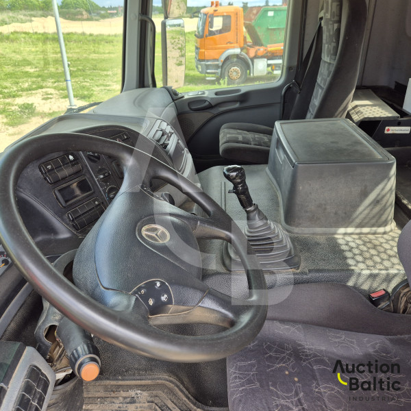 Mercedes-Benz Actros 3341