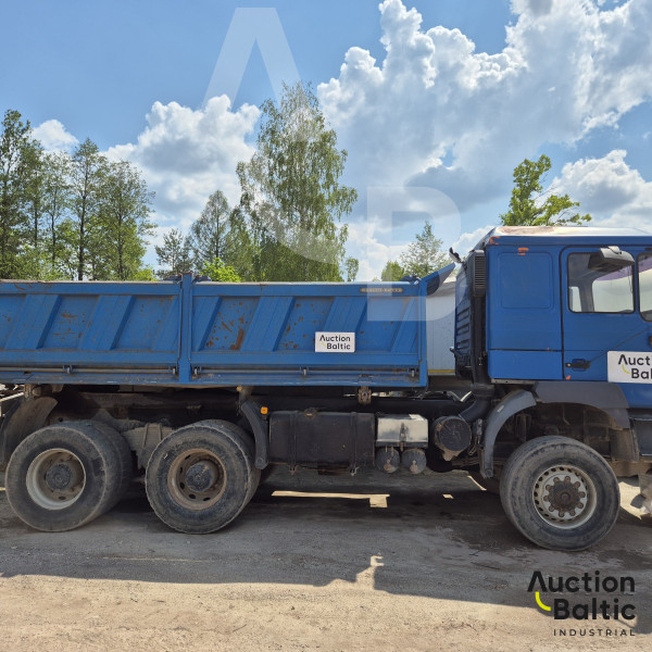 MAN F2000