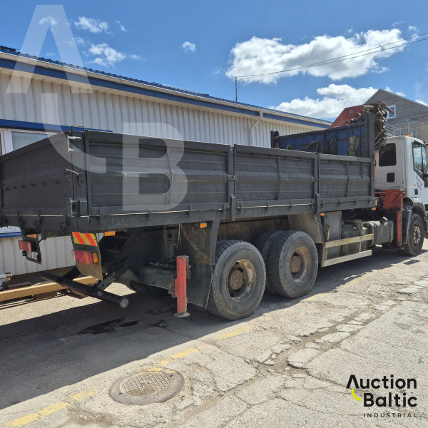 Iveco AD260T35 + Palfinger PK36002