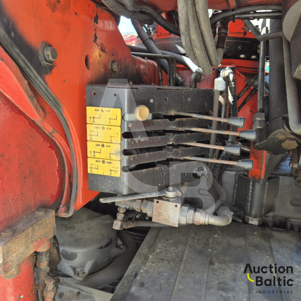 Iveco AD260T35 + Palfinger PK36002