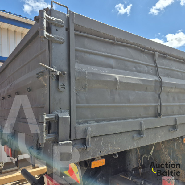 Iveco AD260T35 + Palfinger PK36002