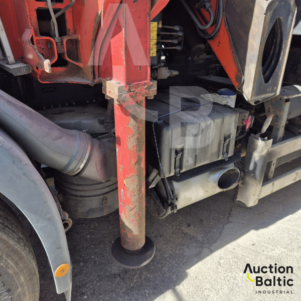 Iveco AD260T35 + Palfinger PK36002
