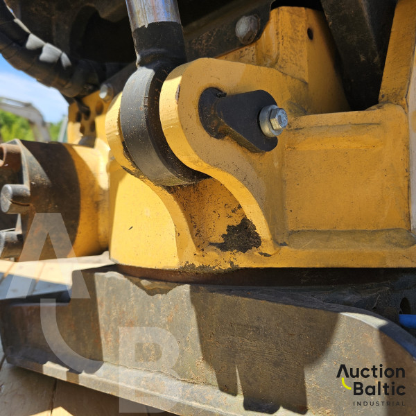 Engcon 10LE9 + bucket