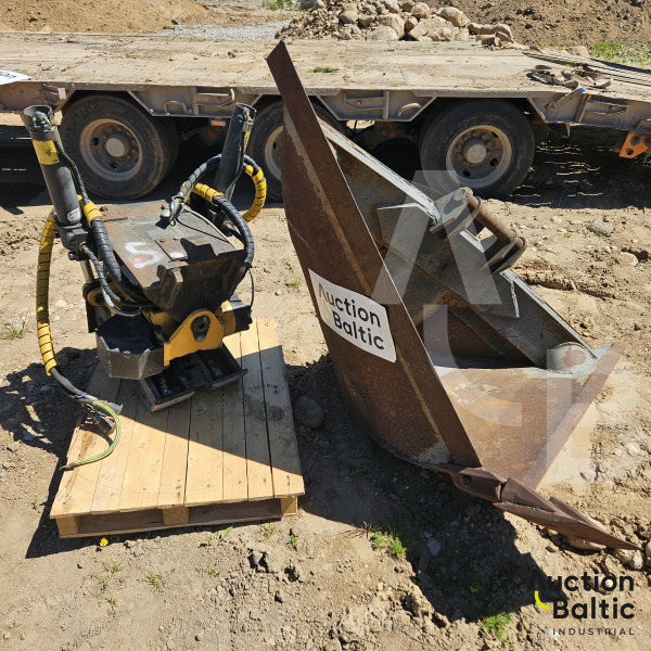 Engcon 10LE9 + bucket