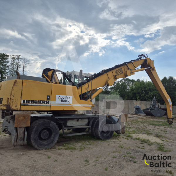 Liebherr 924