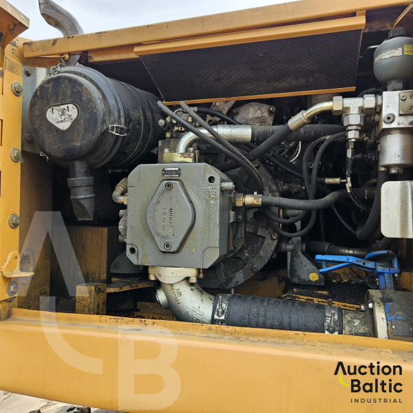 Liebherr R 900 C Litronic