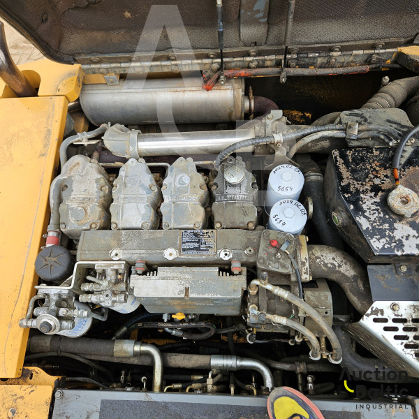 Liebherr R 900 C Litronic