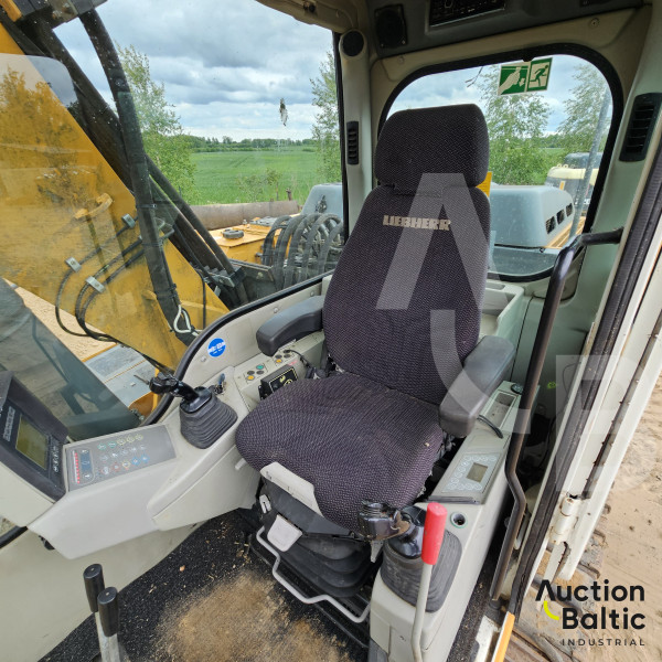 Liebherr R 900 C Litronic