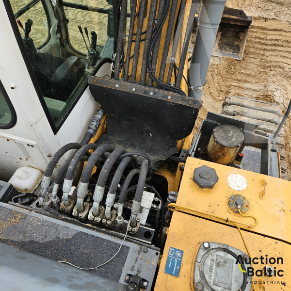 Liebherr R 900 C Litronic