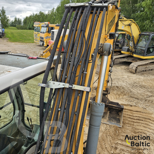 Liebherr R 900 C Litronic