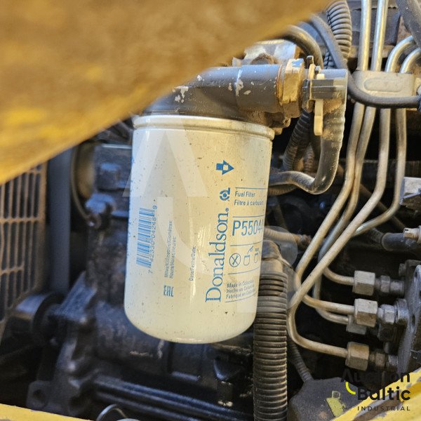 Komatsu WB93S-5E0