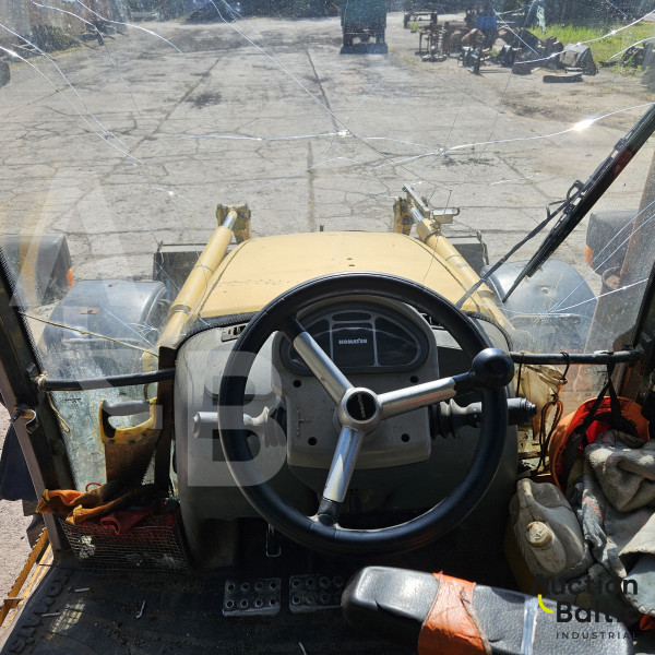 Komatsu WB93S-5E0