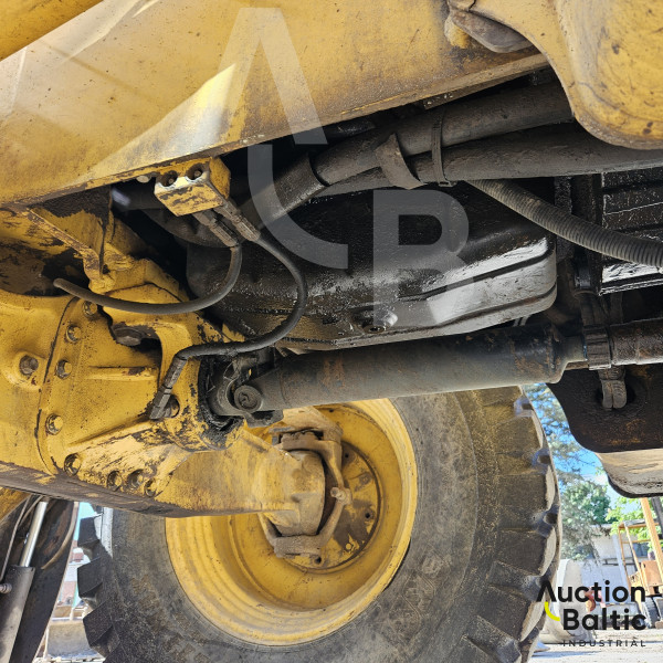 Komatsu WB93S-5E0