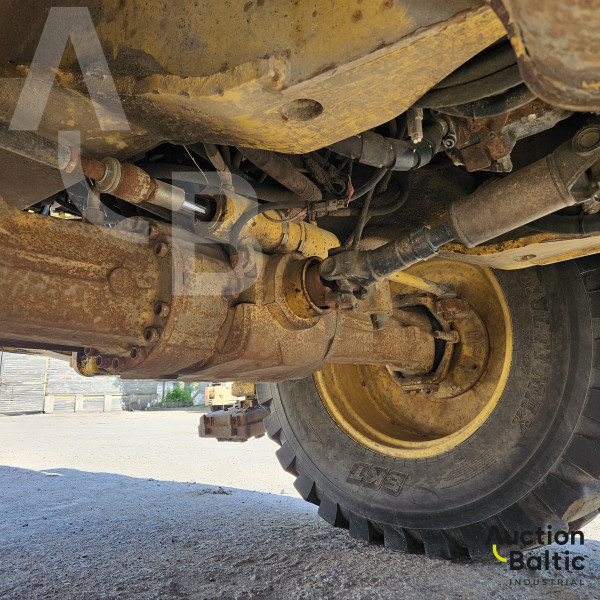 Komatsu WB93S-5E0