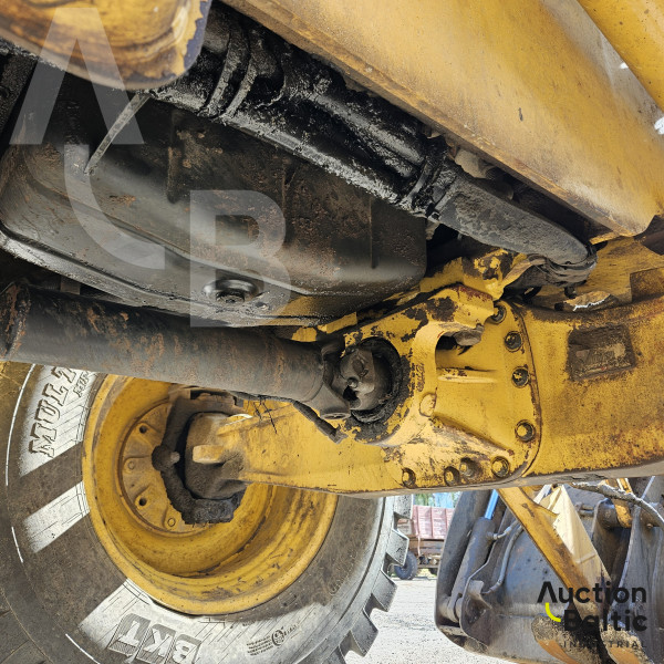 Komatsu WB93S-5E0