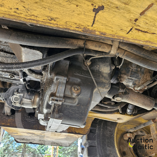 Komatsu WB93S-5E0