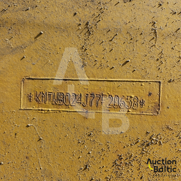 Komatsu WB93S-5E0