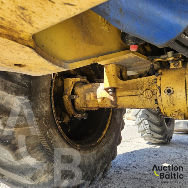 Komatsu WB93S-5