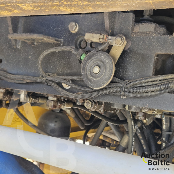 Komatsu WB93S-5