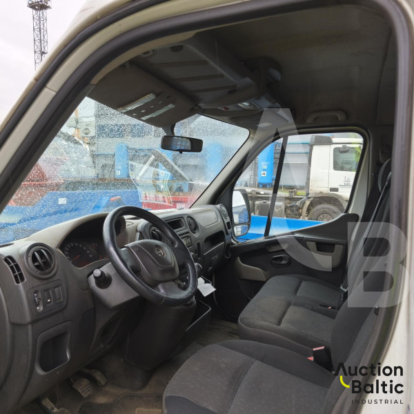 Opel Movano