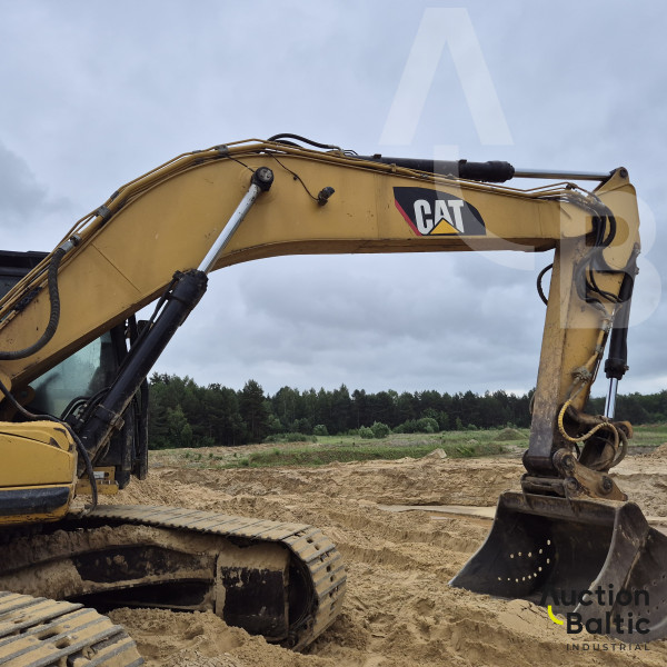Caterpillar 329 D LN