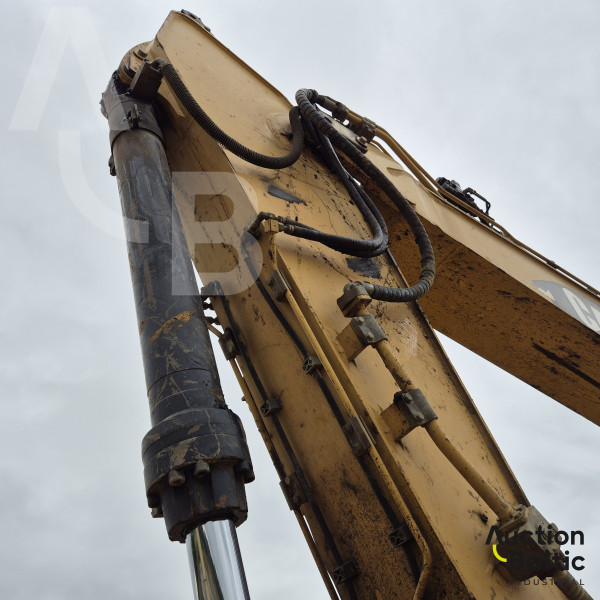 Caterpillar 329 D LN