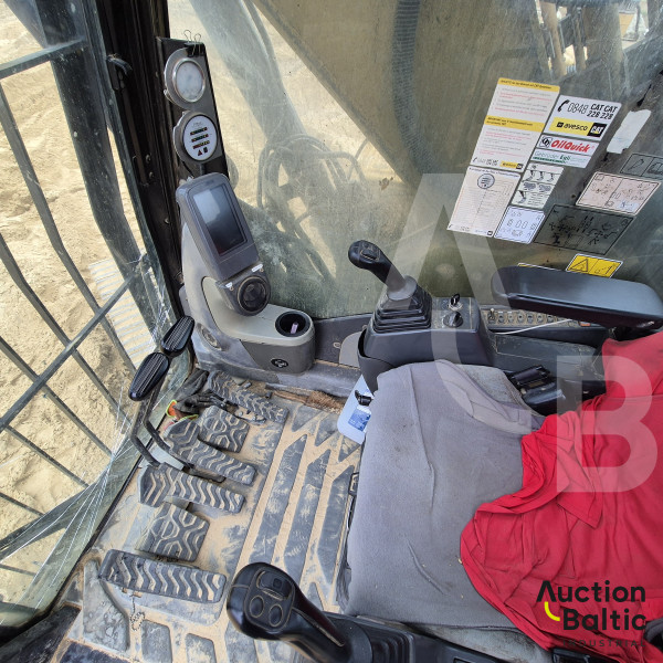 Caterpillar 329 D LN