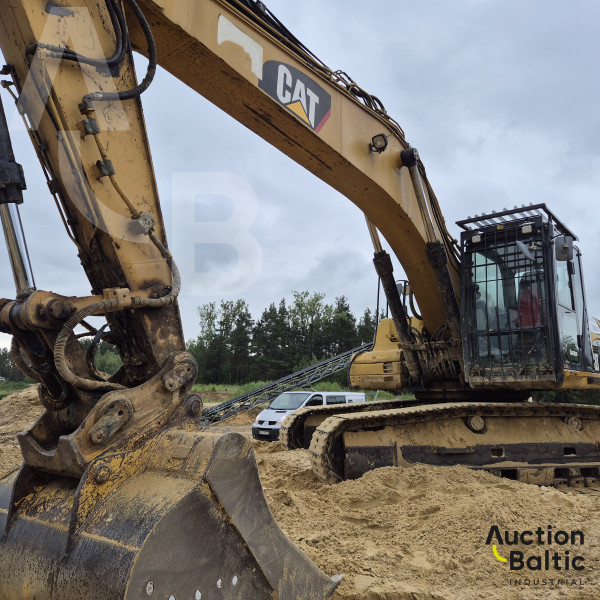 Caterpillar 329 D LN