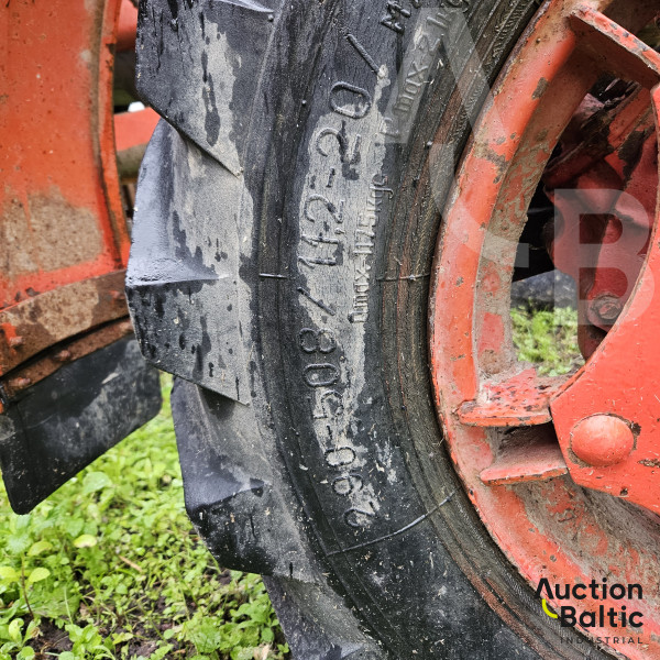Belarus 	MTZ 82
