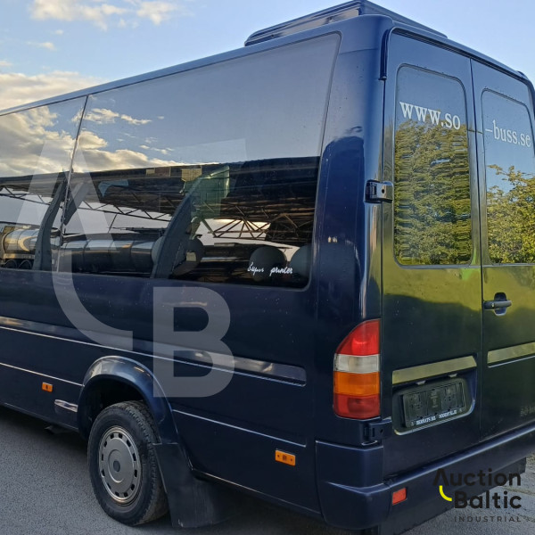 Mercedes-Benz 412d