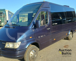 Mercedes-Benz 412d