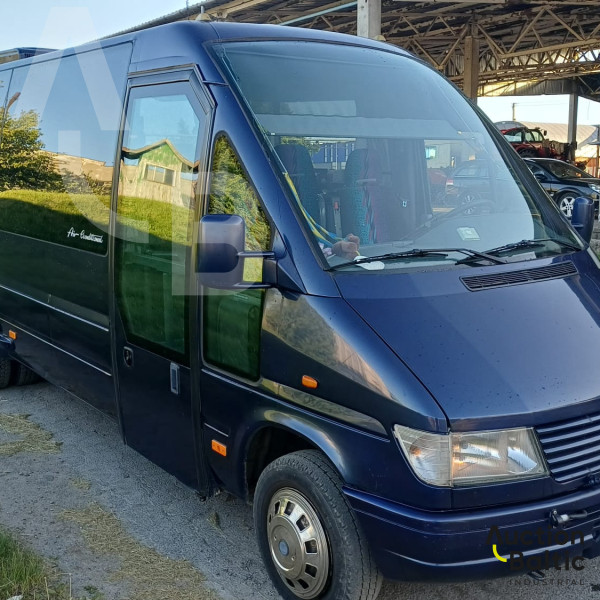 Mercedes-Benz 412d