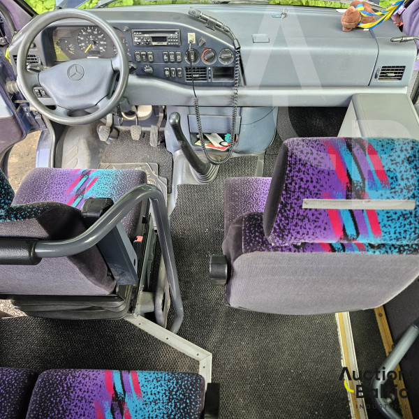 Mercedes-Benz 412d