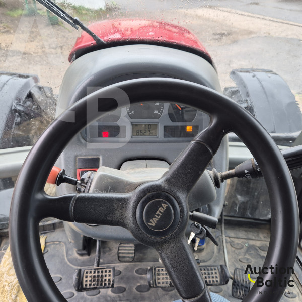 Valtra N141H + Pomot T 546/2.